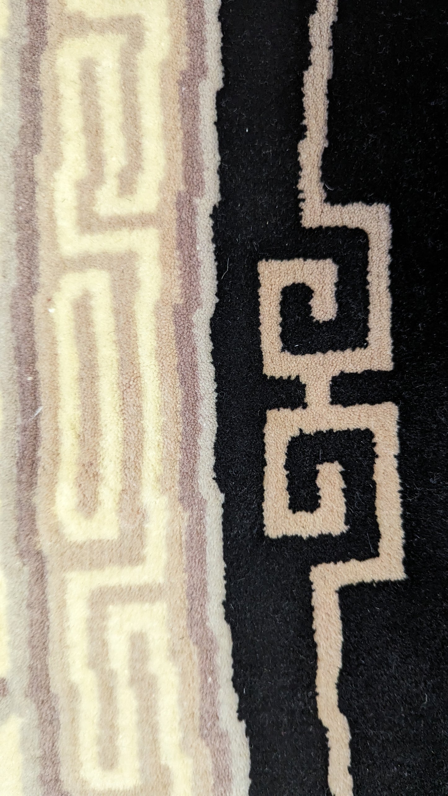 Vintage Round Chinese Rug, 8 ft Diameter