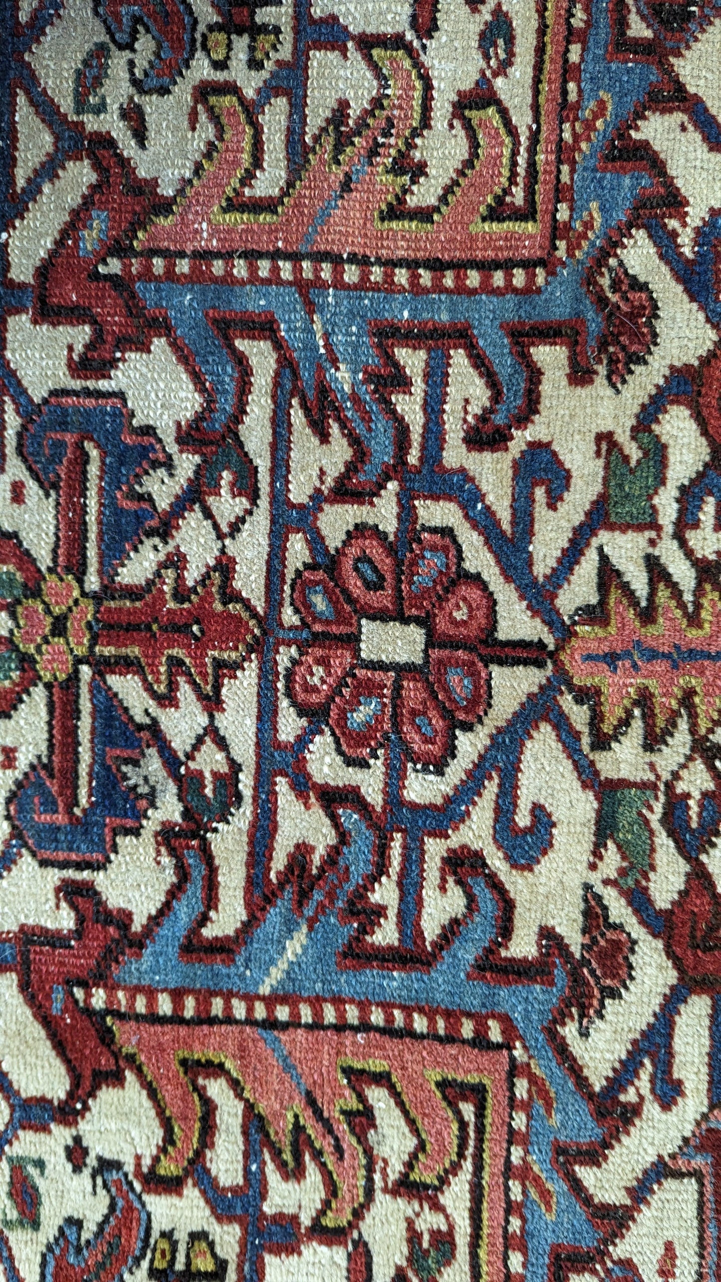 Antique Persian Heriz Rug, 7'6"x10'