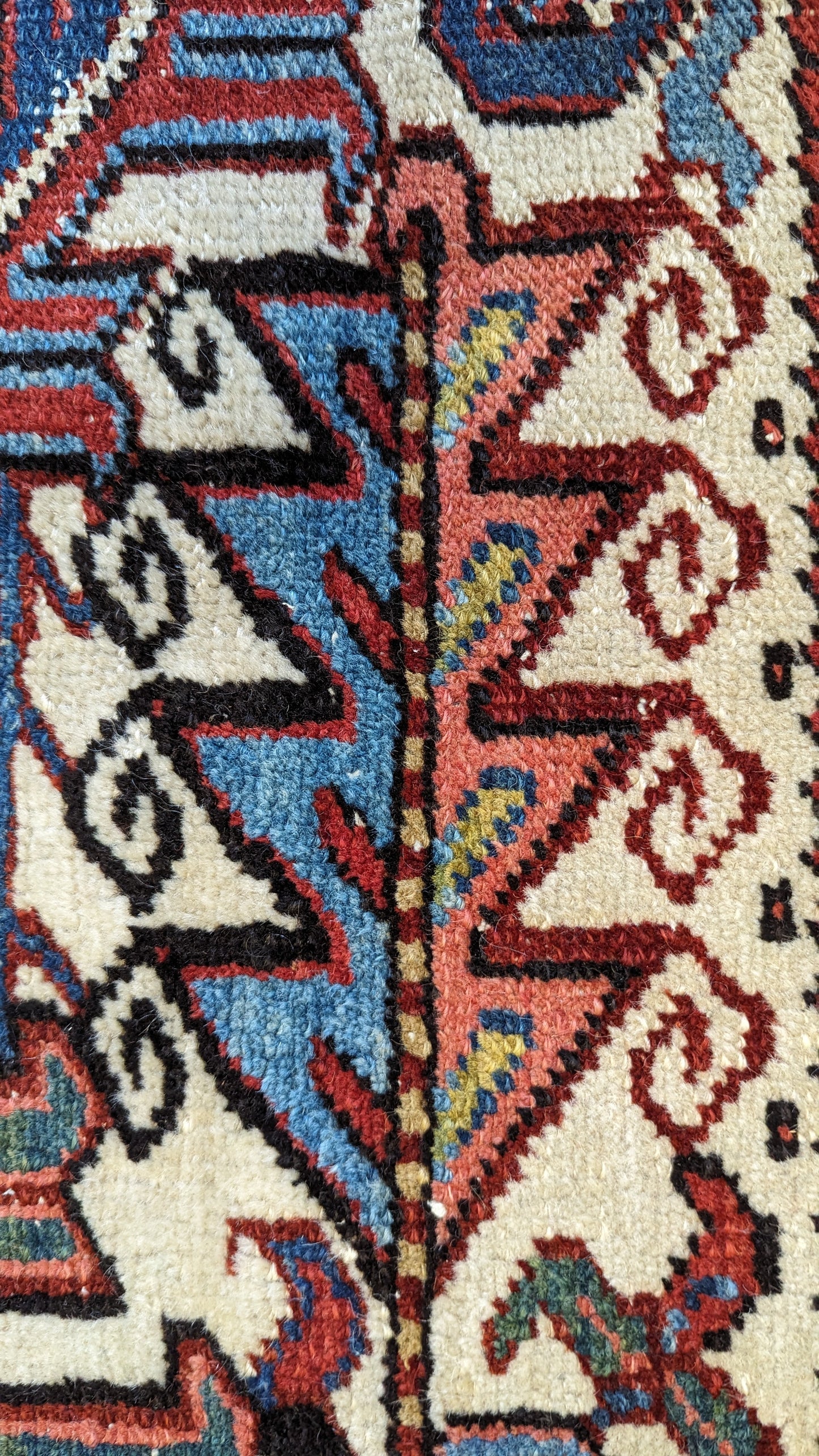 Antique Persian Heriz Rug, 7'6"x10'