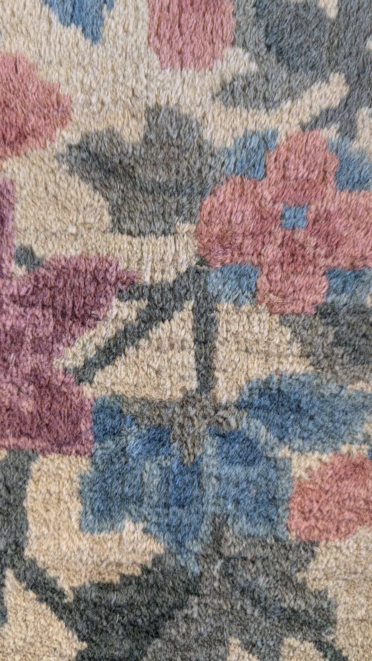 Antique Oval Shape Art Deco Chinese Rug, 5x8