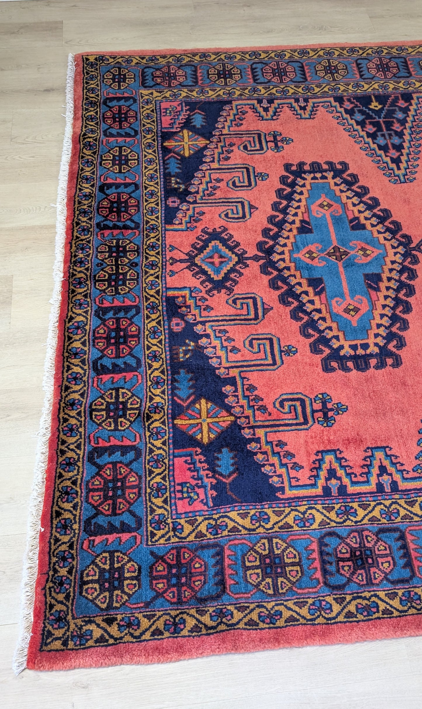 Vintage Persian Viss Rug, 7x10