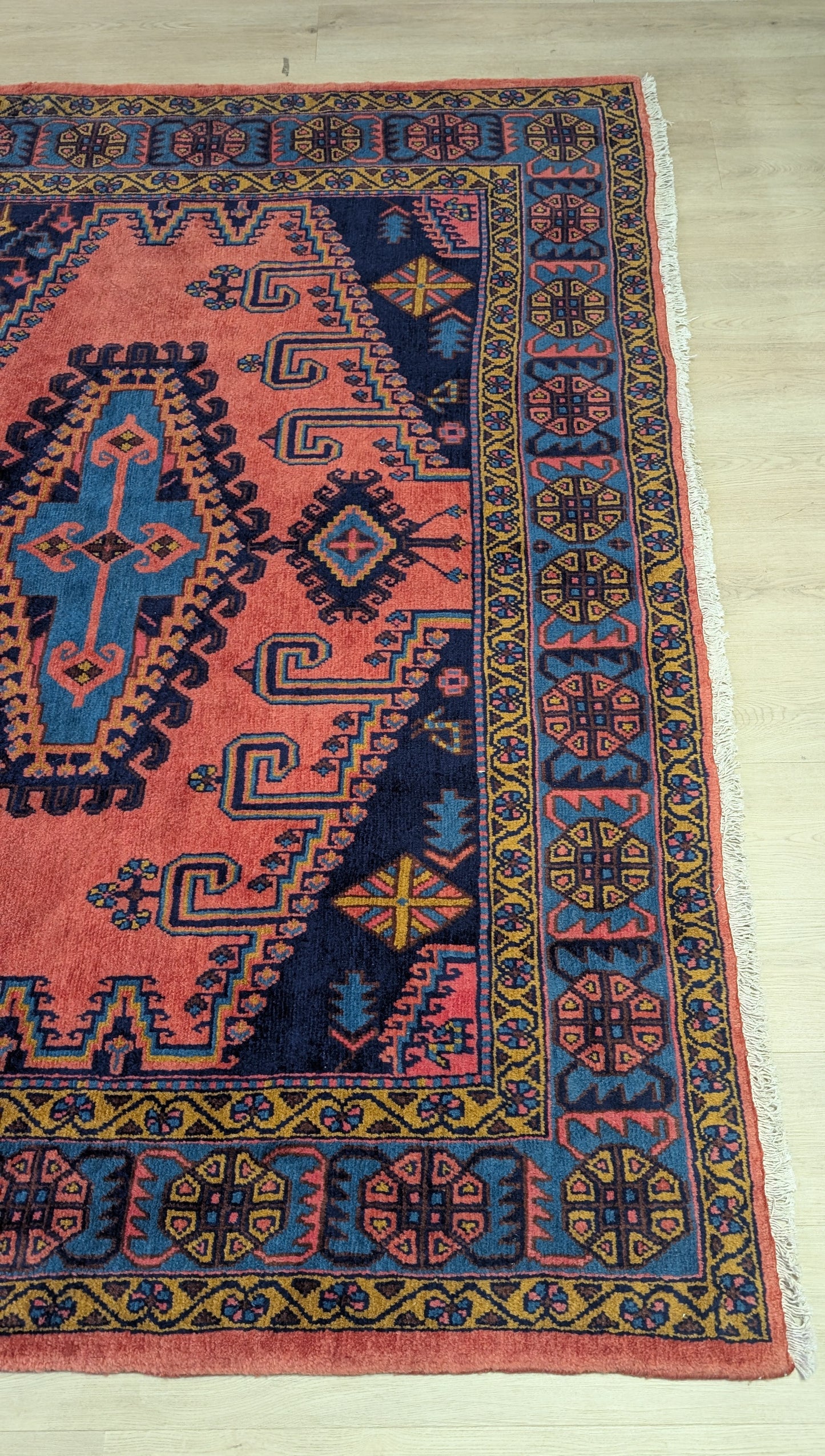 Vintage Persian Viss Rug, 7x10