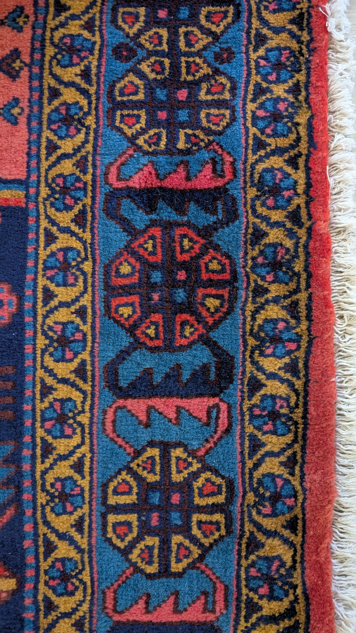 Vintage Persian Viss Rug, 7x10