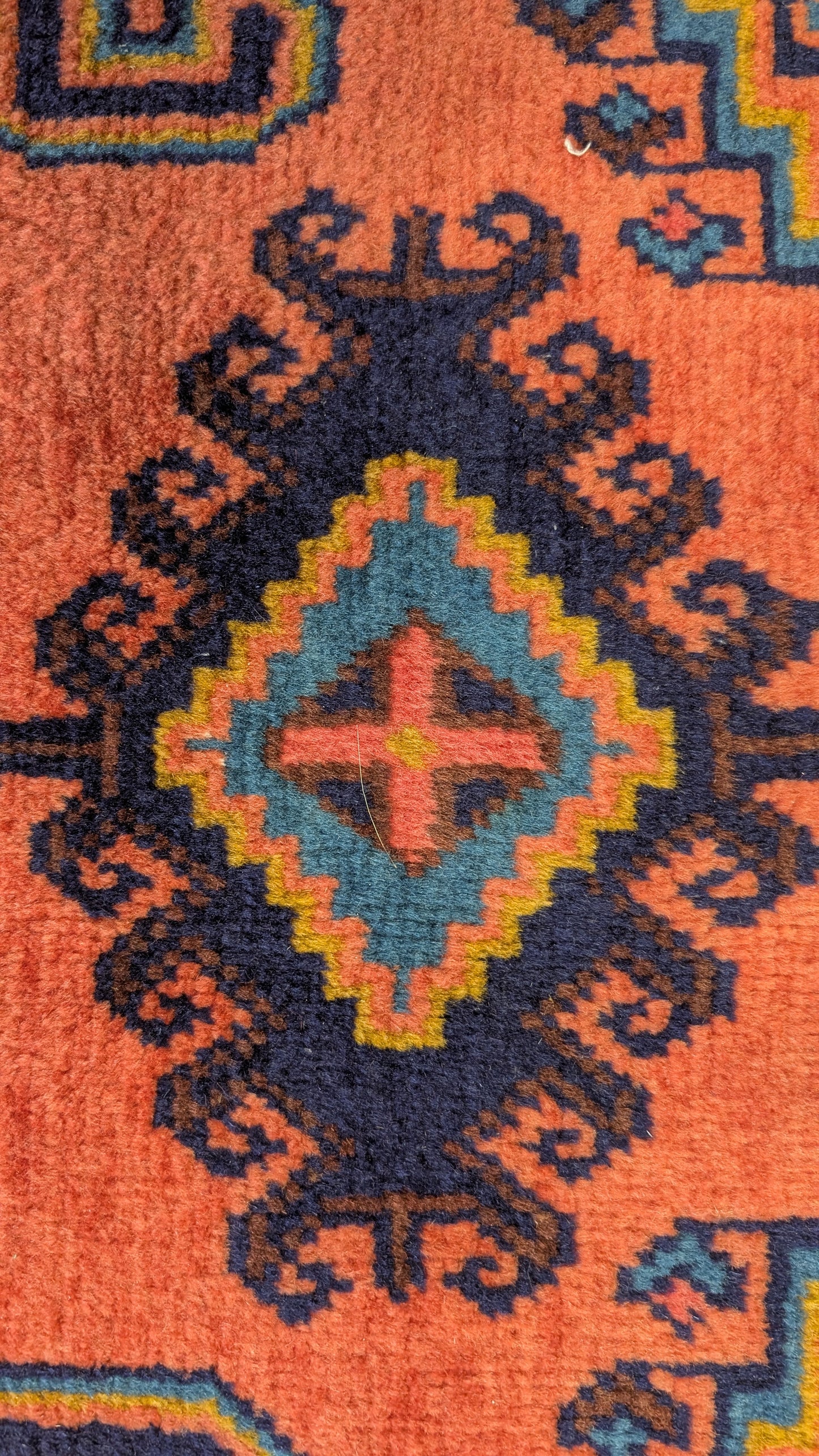 Vintage Persian Viss Rug, 7x10