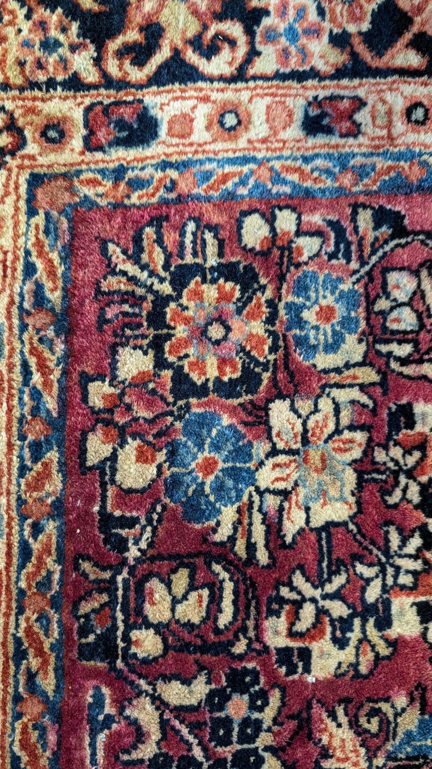 Antique Persian Sarouk Rug, 6x9